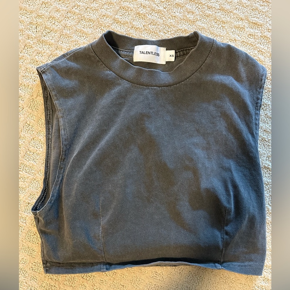 Talentless cropped muscle tee